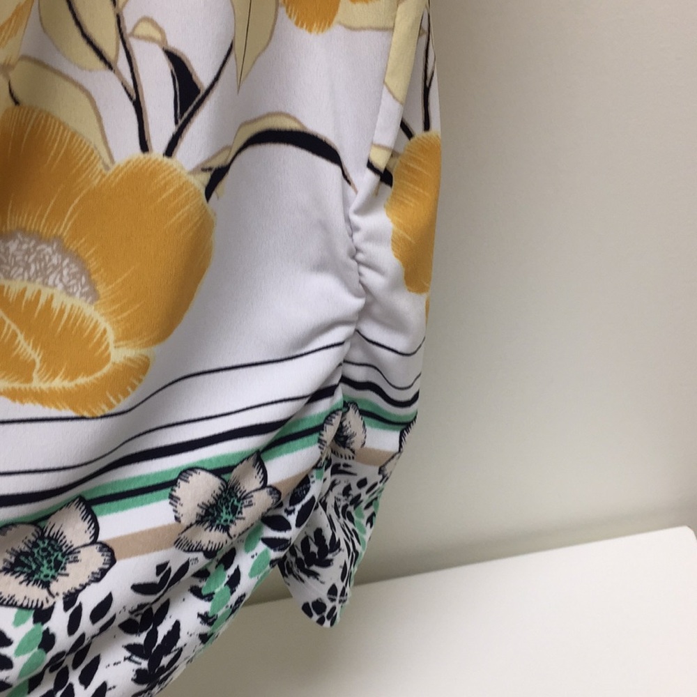 JM Collection Floral Top - Picture 4 of 6